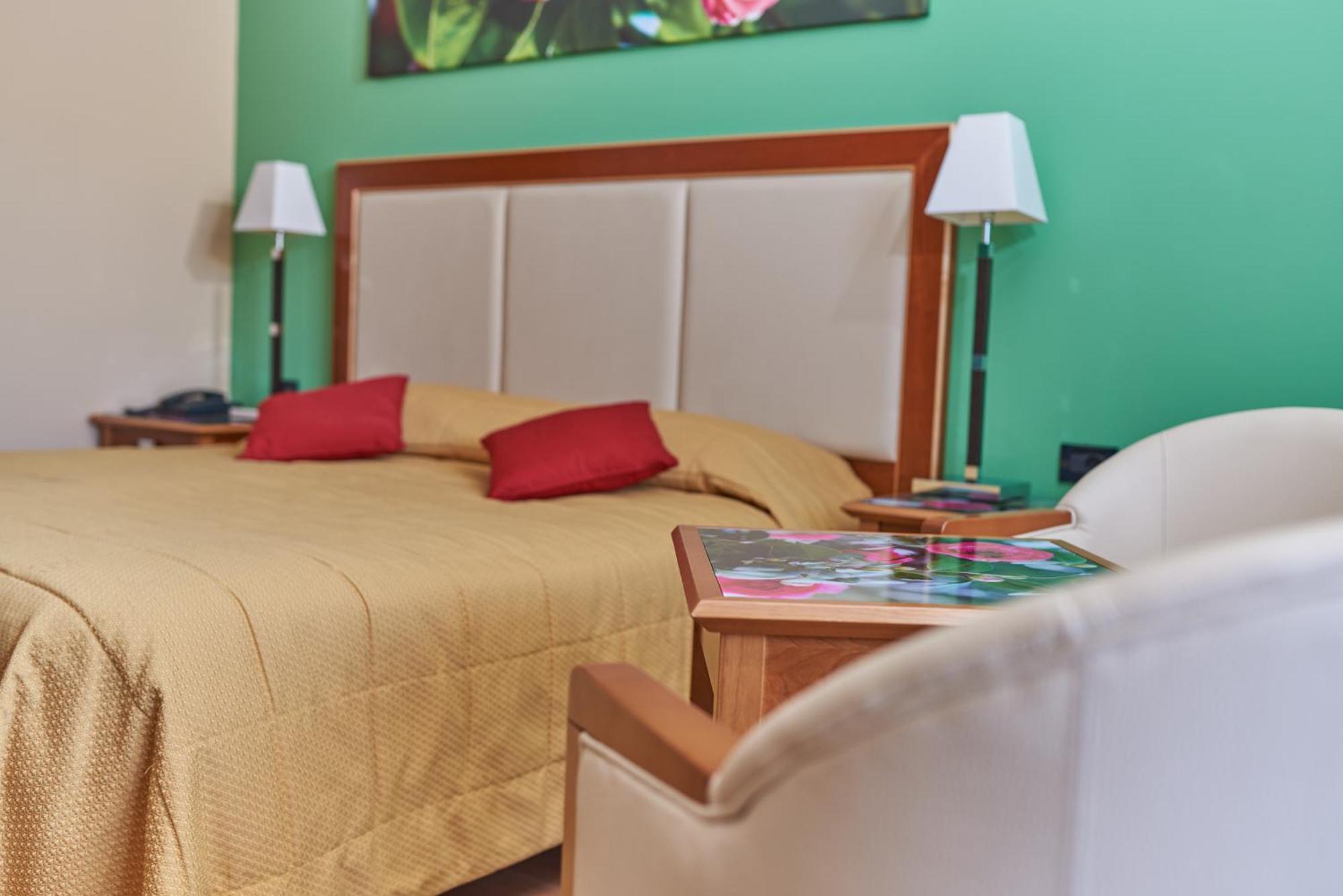 Belfiore Park Hotel 4Stars Superior "Adults Only" Brenzone sul Garda Room photo